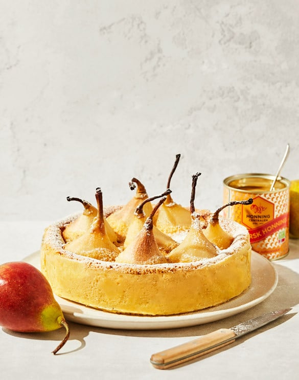 Pære- og Hasselnøttkake