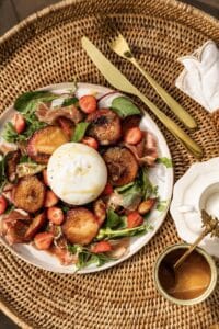 Stekt nektarinsalat med honey mustard dressing
